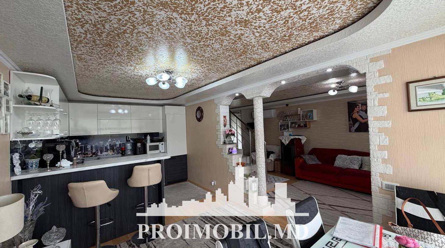https://images.proimobil.md/--VRO_PWDXZ7kn7gi4xaIJUL5jFCo57epS-zeFuQxyI/watermark:0.75:so:0:30:0.39/resize:fill:1460:816:1/gravity:ce/bG9jYWw6Ly8vZXN0YXRlL2xyLzM0MjM5ZDMwLTg5ZTUtNGE5Ny05MmUzLWMzNWJjOTU4OTEzMC5qcGVn