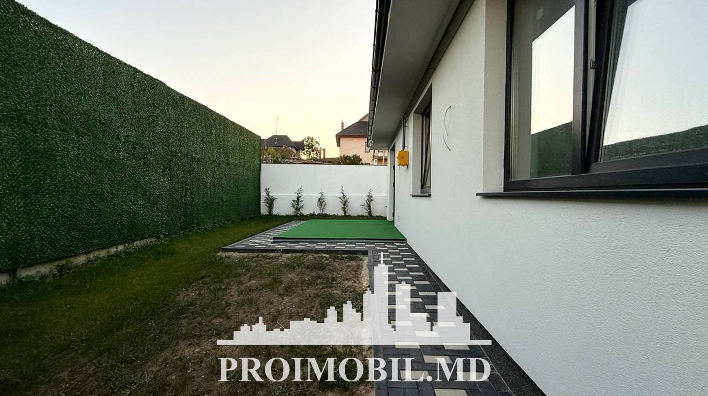 https://images.proimobil.md/-0sX2BU7QiNMJl_42c4OeS5UkTtRJMJVF6g6gWPO6-o/watermark:0.75:so:0:30:0.39/resize:fill:1460:816:1/gravity:ce/bG9jYWw6Ly8vZXN0YXRlL2xyLzJkNWQ0MGFmLTMyMjUtNDExMy05MDcyLWNkYjA1ZDY2NGQxMi5qcGVn