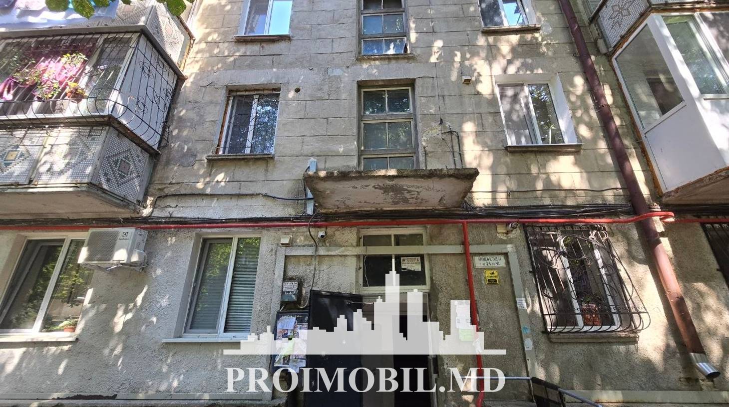 https://images.proimobil.md/-GhE_Q1n3AWOTJ9qt3EkHBoR6p7jQonP0Cu25gP7uQI/watermark:0.75:so:0:30:0.39/resize:fill:1460:816:1/gravity:ce/bG9jYWw6Ly8vZXN0YXRlL2xyLzU5N2EzN2UzLTQ0ZjgtNGUwOS1hNmM4LWQxZjY1Y2MwMTZlNy5qcGVn