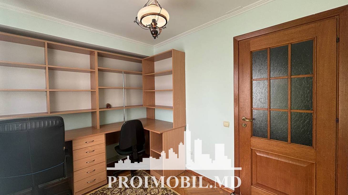 https://images.proimobil.md/-GuVG0JUUVLM6G-KoNR-XBYcBZntLFOHEc5GNzkpV6Y/watermark:0.75:so:0:30:0.39/resize:fill:1460:816:1/gravity:ce/bG9jYWw6Ly8vZXN0YXRlL2xyLzIzYjg3MDQ3LWEyYmEtNGE0Yy05NWIyLWYyOWIxMGUyMTE0ZS5qcGVn