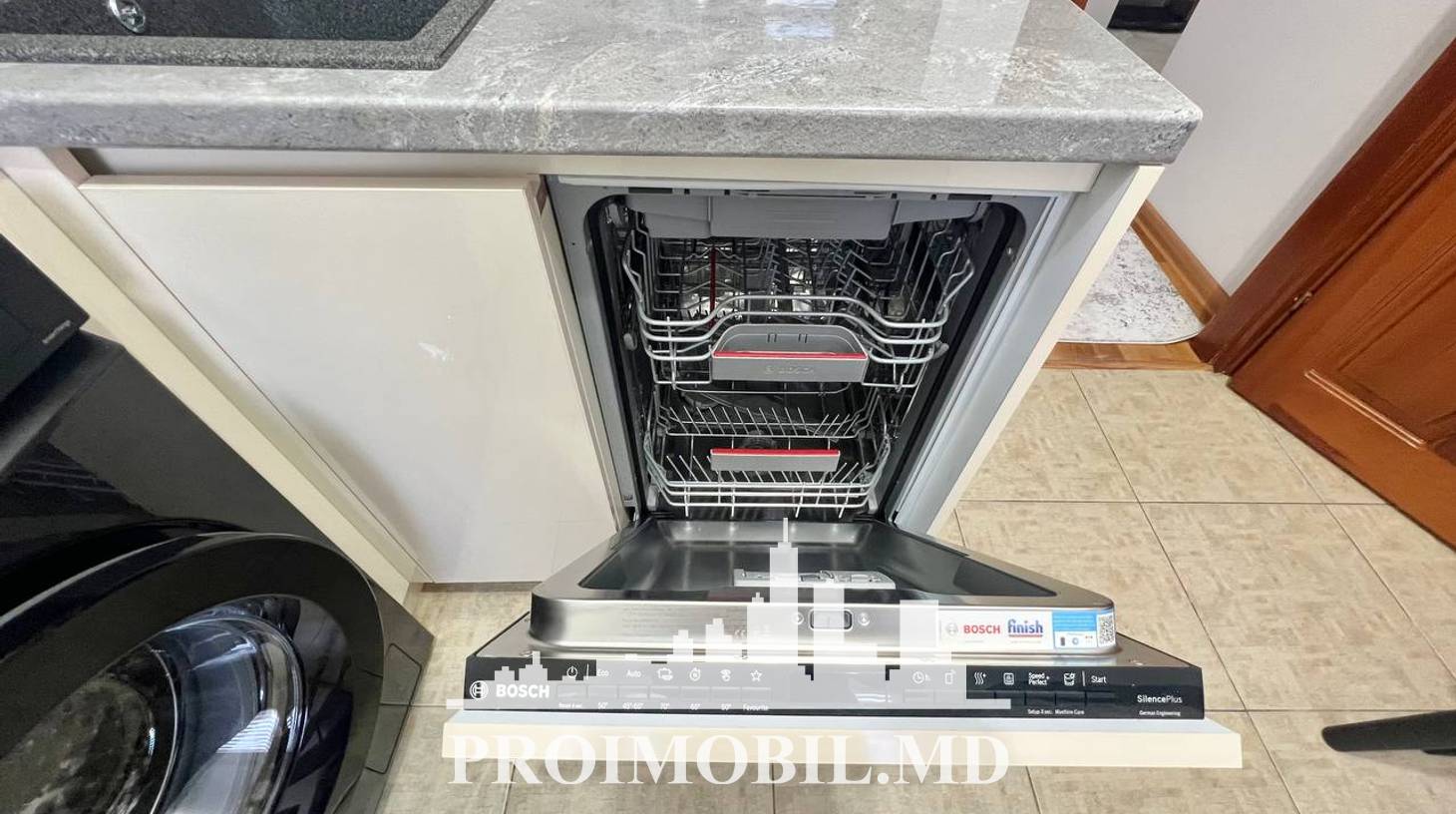 https://images.proimobil.md/-GzNLHa2lV0DgJkKYU_ztOdlnQXUAvbVFEWr2U6BTX4/watermark:0.75:so:0:30:0.39/resize:fill:1460:816:1/gravity:ce/bG9jYWw6Ly8vZXN0YXRlL2xyL2UwOTE1NWU2LTc1ZjEtNGNkNS1hMmNmLWUyYjg4YjgwMjg4Yy5qcGVn
