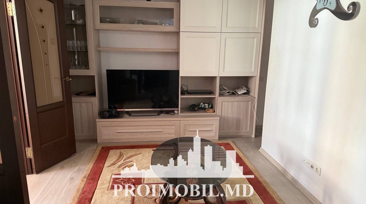 https://images.proimobil.md/-L5Trx0EPNEO0EIvYrQOjYCWtMjRS0D5y3GFRpafok0/watermark:0.75:so:0:30:0.39/resize:fill:1460:816:1/gravity:ce/bG9jYWw6Ly8vZXN0YXRlL2xyL2U5MTQ3Njk4LTg4NzktNGEzZi04NDI1LTFkYTUyMDkzNjdkOC5qcGVn