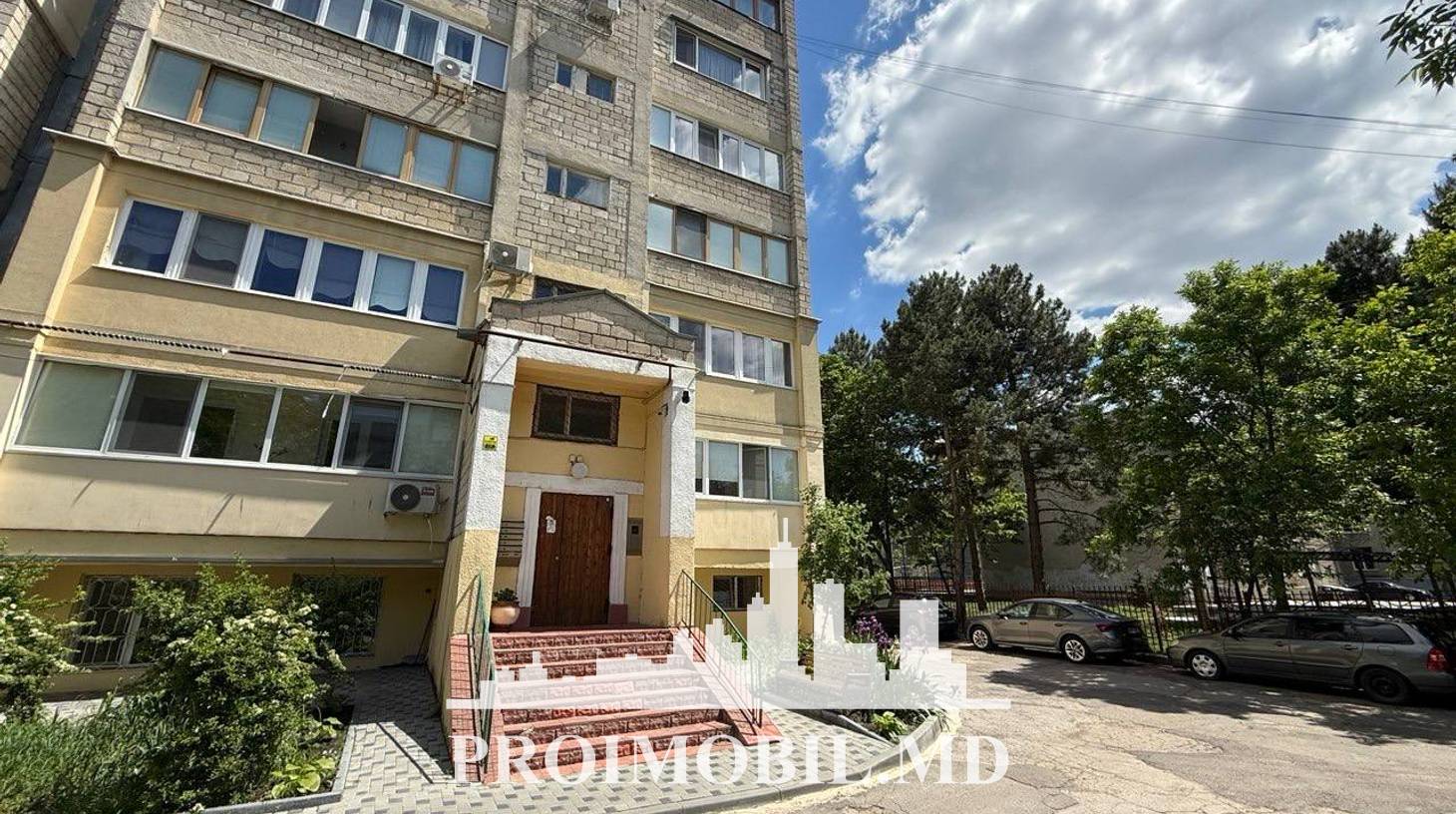 https://images.proimobil.md/-QSlaTYEOoVZdS2-bGwL3ONaSRju2cdziecV78-fPL4/watermark:0.75:so:0:30:0.39/resize:fill:1460:816:1/gravity:ce/bG9jYWw6Ly8vZXN0YXRlL2xyLzljZmE4MDllLTY0NGUtNDNmNi1iYjE3LTI2YWYwZjlmZGNlYy5qcGVn
