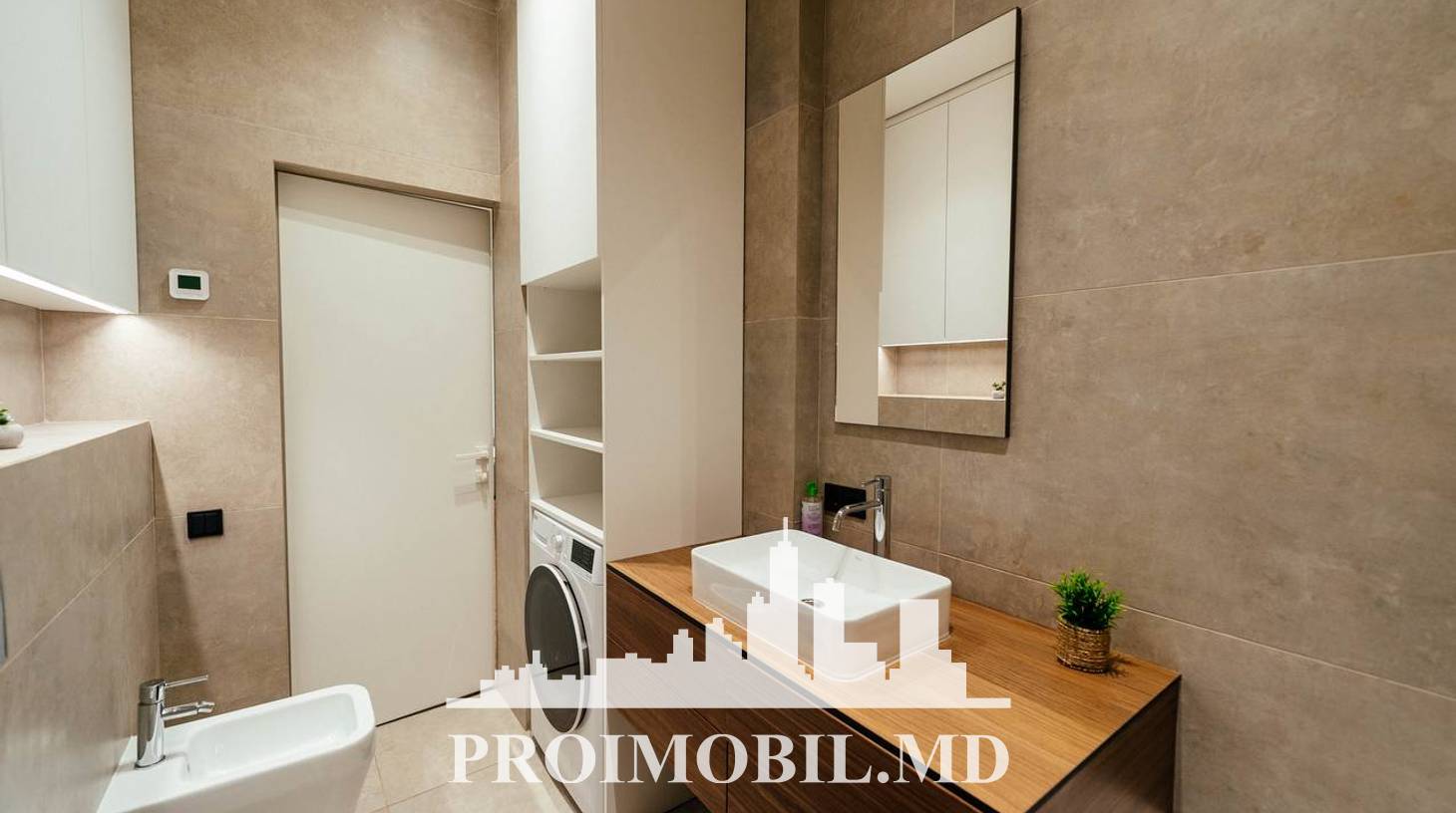https://images.proimobil.md/-YOEa9Vrdw48Bn8fPNODrQ8bQAJydmRhXbYhfs3wnpk/watermark:0.75:so:0:30:0.39/resize:fill:1460:816:1/gravity:ce/bG9jYWw6Ly8vZXN0YXRlL2xyLzlhYjMyZTdmLTdjNDQtNGViOS1hZTE1LTQ0ODVhYmMxNDNkMC5qcGVn