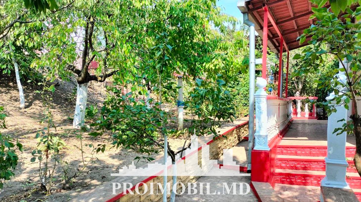 https://images.proimobil.md/-bS4QbaZ2axDQIiiZ67XWvnU4TO8xW-ONWqt1AovxsQ/watermark:0.75:so:0:30:0.39/resize:fill:1460:816:1/gravity:ce/bG9jYWw6Ly8vZXN0YXRlL2xyLzZjZTJhN2NjLWI0MjktNDVhMi04ODk2LTUxYjBkNDAxYzZlMS5qcGVn