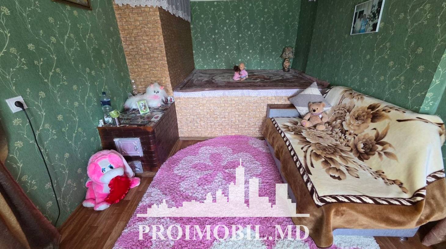 https://images.proimobil.md/-qAA5sE24HrvJ-3LvZx6phosz8bA5YVpjumh3wG9k7I/watermark:0.75:so:0:30:0.39/resize:fill:1460:816:1/gravity:ce/bG9jYWw6Ly8vZXN0YXRlL2xyLzUwZTZjNDdiLWY1ZTktNDQzYS05MzljLTkxNjk4MzFmNTMzNi5qcGVn