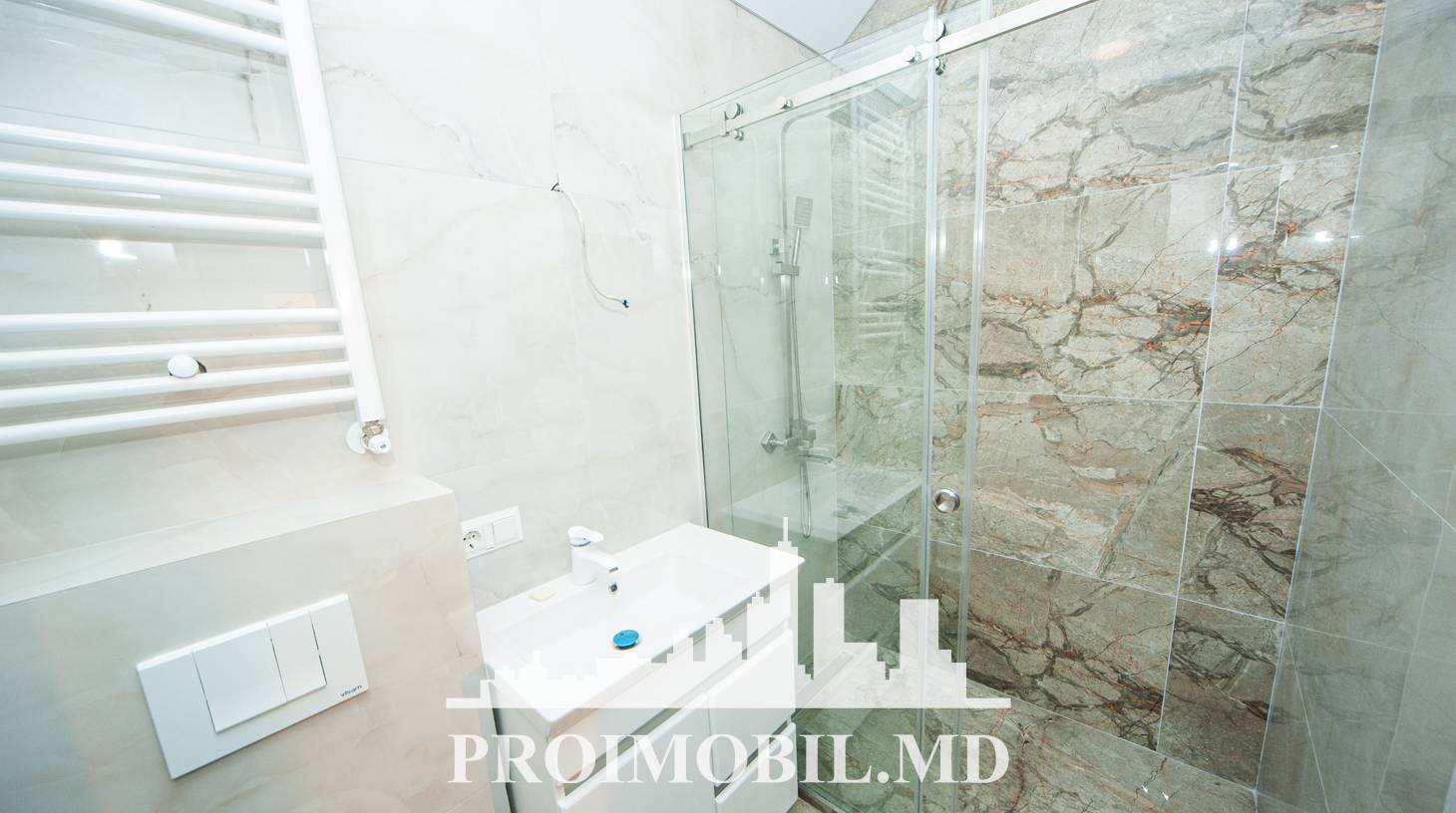 https://images.proimobil.md/0-19Z_ub46FSHQYeZfN7r65ap-r16icofg4-t-g9gxA/watermark:0.75:so:0:30:0.39/resize:fill:1460:816:1/gravity:ce/bG9jYWw6Ly8vZXN0YXRlL2xyLzkyZmNiMzVkLTdiZGQtNDk1OS04ZjBiLTRjNWI5MzM5NGI0OC5qcGVn