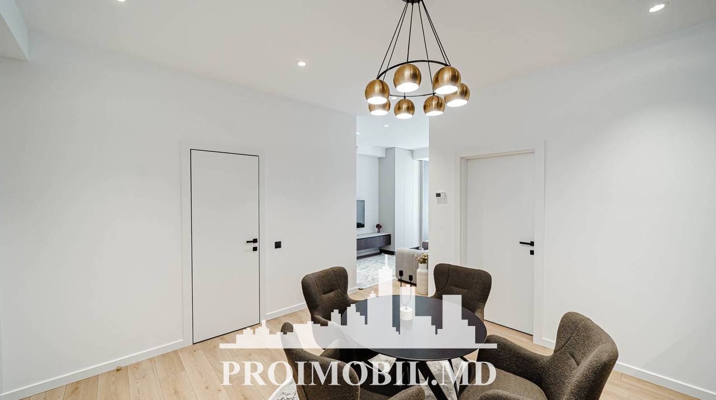 https://images.proimobil.md/03Nv3QH6AUZ5cPIkq869WjE6uA-E5IsxJyVnFjrS_vU/watermark:0.75:so:0:30:0.39/resize:fill:1460:816:1/gravity:ce/bG9jYWw6Ly8vZXN0YXRlL2xyLzM0NmFiYzI2LTI5MjUtNGU2OS05NTM0LTUxMzc2ZGZhOGJjMy5qcGVn
