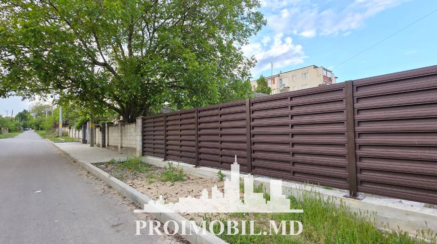 https://images.proimobil.md/03qDLS5Xc88NUXJPoMQ5eyRveIGsJ8f5HapBJUokxT8/watermark:0.75:so:0:30:0.39/resize:fill:1460:816:1/gravity:ce/bG9jYWw6Ly8vZXN0YXRlL2xyL2I2NGMxM2UyLTM3YTQtNGMzZi1hOTlmLTAxMDMzZjA2ZTIzMi5qcGVn
