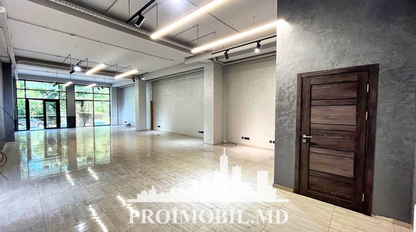 https://images.proimobil.md/04IPM4fsqhnfS7jyoHOqIftqJQidoczyYdVAfeFqqsM/watermark:0.75:so:0:30:0.39/resize:fill:1460:816:1/gravity:ce/bG9jYWw6Ly8vZXN0YXRlL2xyLzJlMGFiNjI1LTQwNGYtNDA4Zi04ZWYzLTgyZTc3NjdmZDYxZC5qcGVn