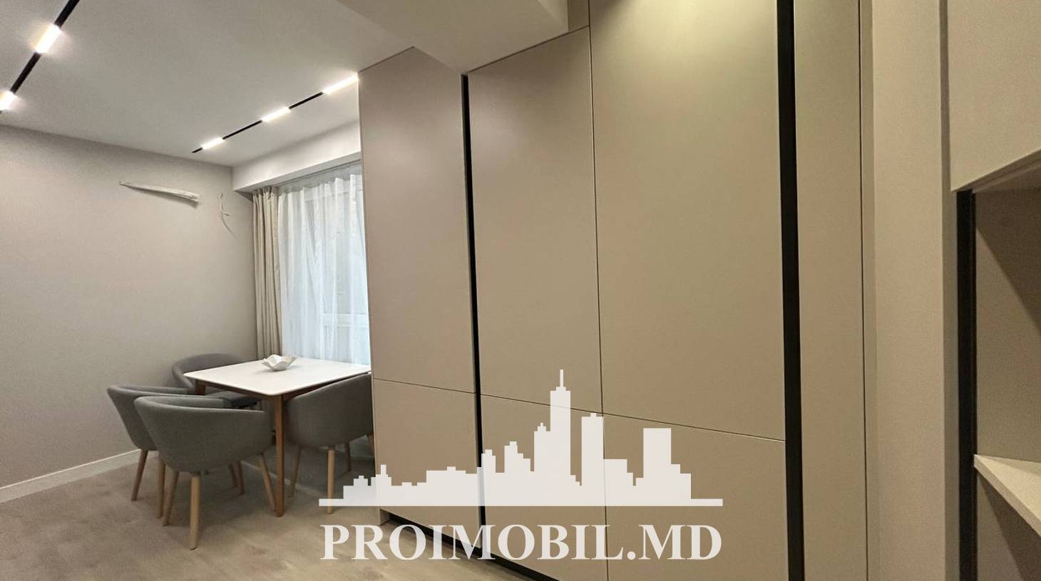 https://images.proimobil.md/04saqbJVRStIXe5r-iOmZyXs-H5sMGNBq9N3IPk-_JM/watermark:0.75:so:0:30:0.39/resize:fill:1460:816:1/gravity:ce/bG9jYWw6Ly8vZXN0YXRlL2xyLzMyYTgxNDJkLWMzNDItNGQ3Ny1iODgzLWQ2YWE1MTU1MTEwOC5qcGVn