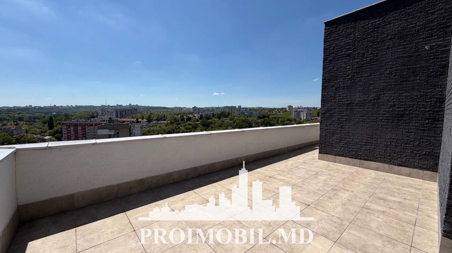 https://images.proimobil.md/058VW7IeCLD9dXOrW3tT1iny9c5NYF7cTQP0IvgelAE/watermark:0.75:so:0:30:0.39/resize:fill:1460:816:1/gravity:ce/bG9jYWw6Ly8vZXN0YXRlL2xyLzVjY2ExY2Y5LTAwY2EtNGY4MS04NzY3LTc4NTE4MTQ5ZWVmYS5qcGVn