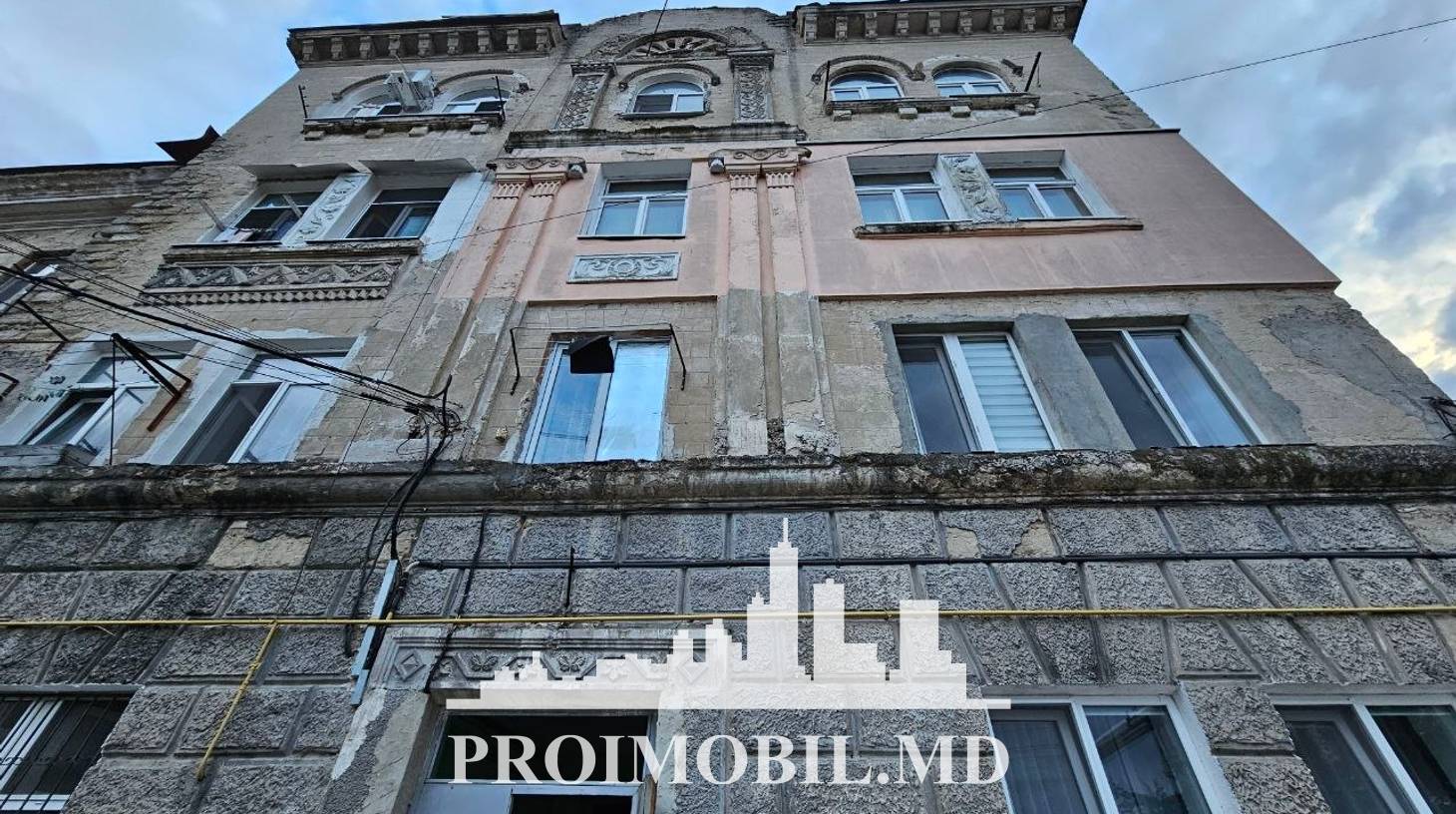 https://images.proimobil.md/06w8pXG7xh0HV5FjX879CZA1lT_K6xfQwOM7skCCQXg/watermark:0.75:so:0:30:0.39/resize:fill:1460:816:1/gravity:ce/bG9jYWw6Ly8vZXN0YXRlL2xyL2Y4MmJiNmI5LTUzYjAtNGJkOS05YWVlLTM2NzA3OGIwZjA5ZC5qcGVn