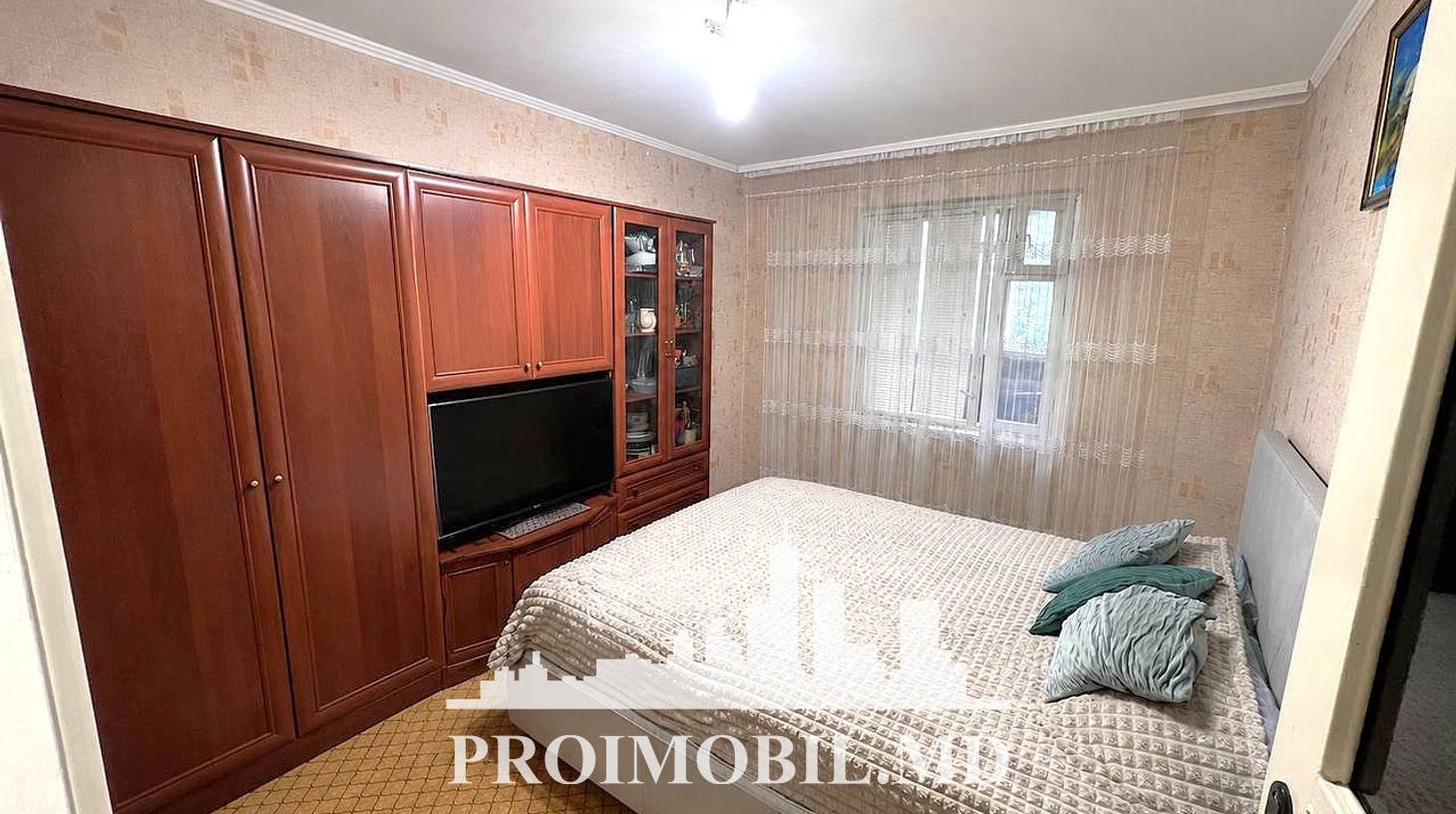 https://images.proimobil.md/07wXoaatNhV0afbh9X5czuX9jm06ZWja8R4vuxYxB-k/watermark:0.75:so:0:30:0.39/resize:fill:1460:816:1/gravity:ce/bG9jYWw6Ly8vZXN0YXRlL2xyL2E5OTE0OGQ2LThhYTgtNDY0YS05YTE0LTMxZGUxOTczN2I0NC5qcGVn