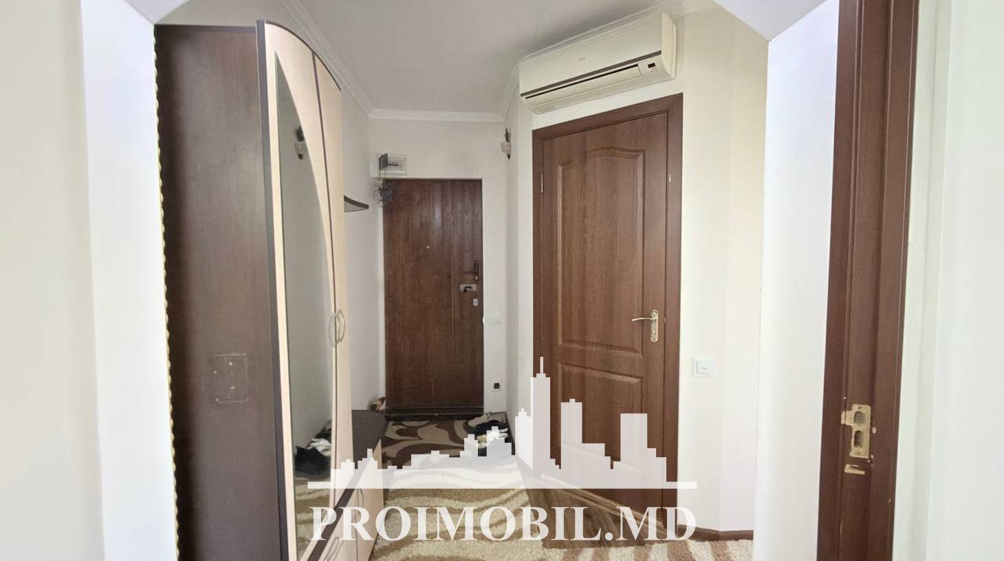 https://images.proimobil.md/0C-Y-EXTtoXL78AXNEYF2PqCgcg93S1Ux72bVC914Yk/watermark:0.75:so:0:30:0.39/resize:fill:1460:816:1/gravity:ce/bG9jYWw6Ly8vZXN0YXRlL2xyL2RmN2EzOGQ5LTRiNGMtNDA3Yy04MWFhLTNjMDdhN2EyYjk4Yi5qcGVn