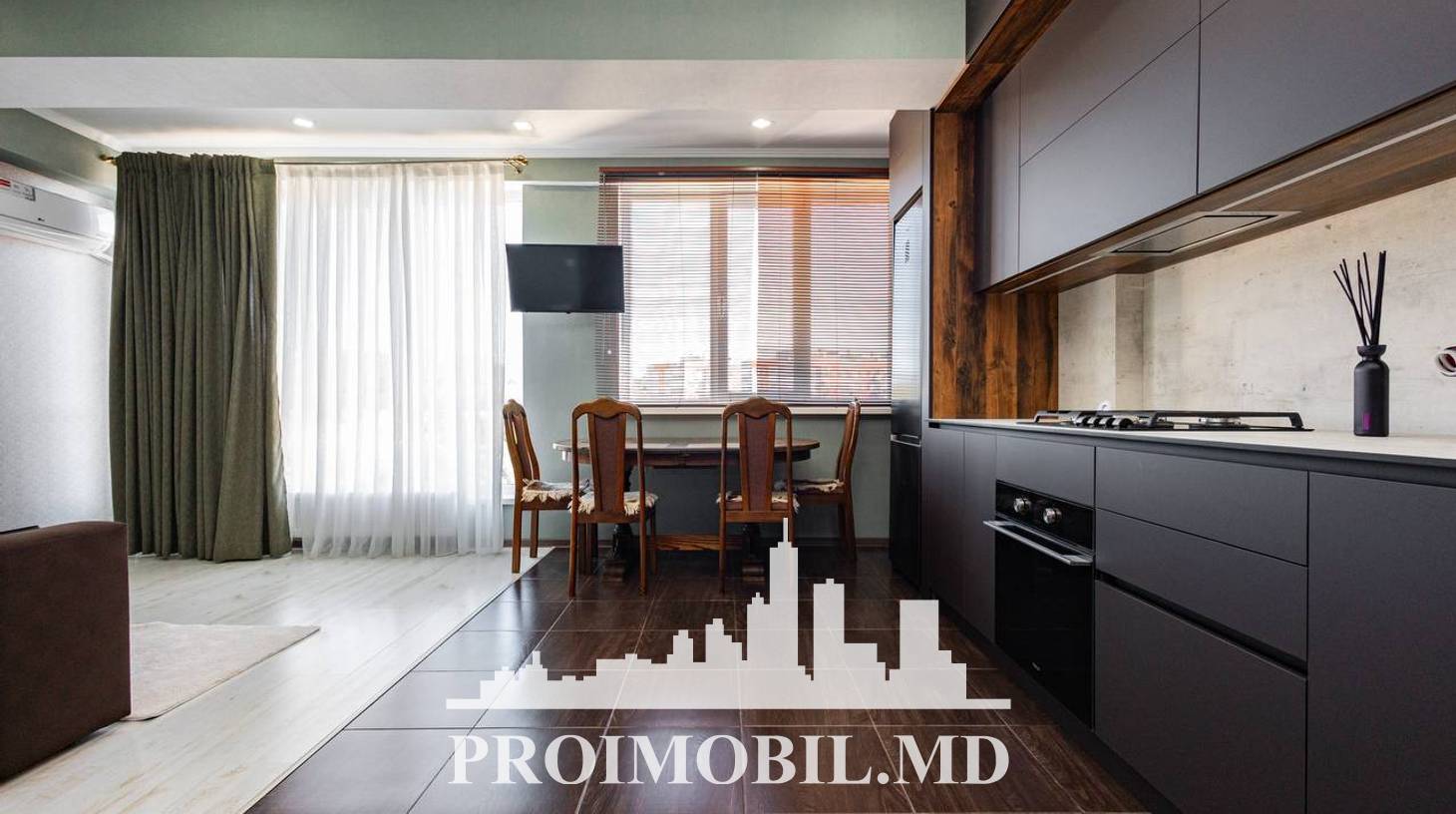 https://images.proimobil.md/0FWbvsqOR8zNVZ1NVIJu5XKmbANqo80H9pUARh7VI1M/watermark:0.75:so:0:30:0.39/resize:fill:1460:816:1/gravity:ce/bG9jYWw6Ly8vZXN0YXRlL2xyLzVlMzk1NGIxLWRhNTQtNGM4ZS1iZGRmLTVmMDYwNWJjNTY4YS5qcGVn