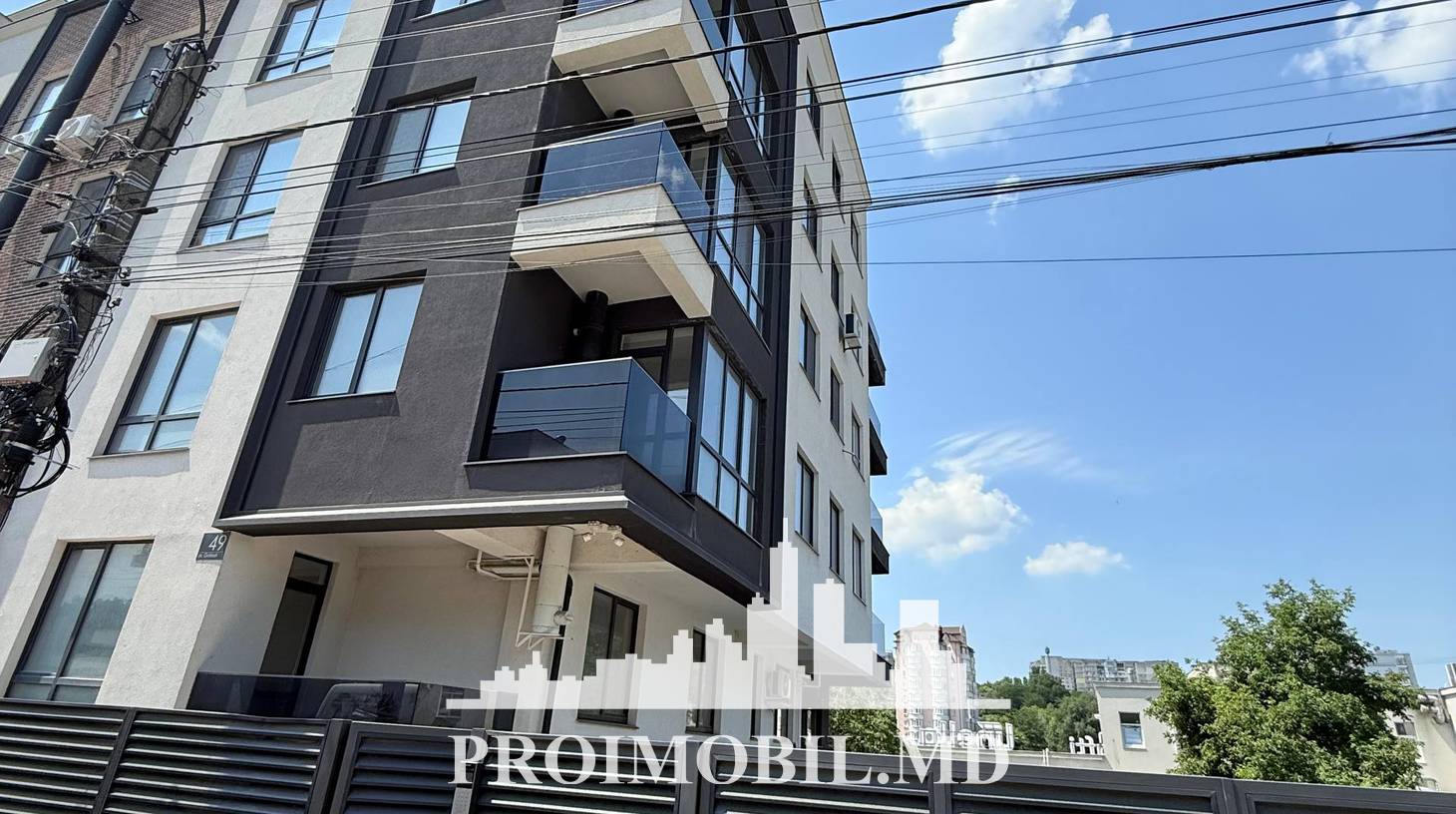 https://images.proimobil.md/0HQ4RZ25W-KudlWMfsbbVHjds7FSKVRqvJn4Ok9eJP4/watermark:0.75:so:0:30:0.39/resize:fill:1460:816:1/gravity:ce/bG9jYWw6Ly8vZXN0YXRlL2xyLzc3NTVhMDJhLTRjMjYtNDEyZS04MmQ3LWU1NjY5Njg2MDVhNS5qcGVn