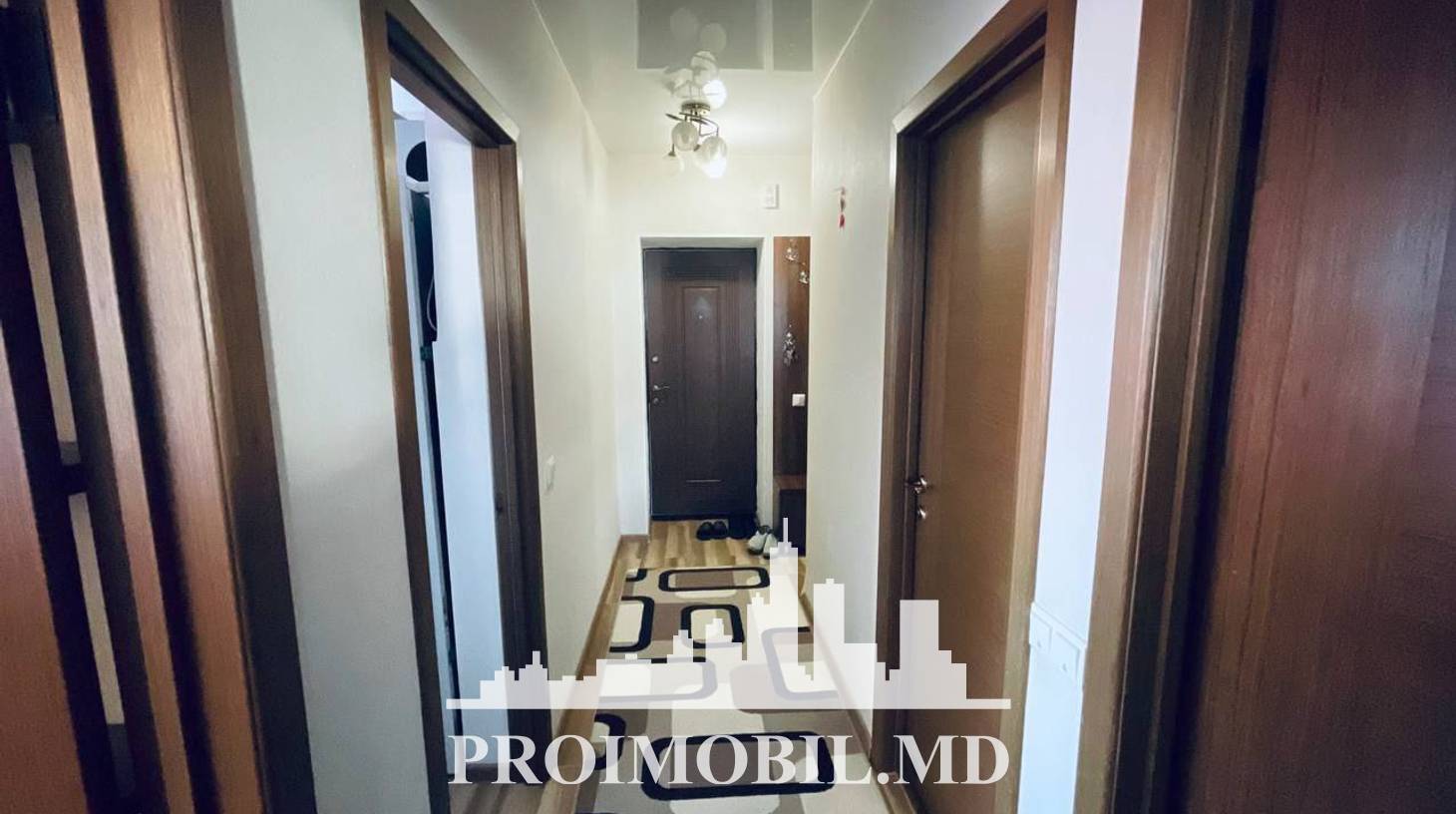 https://images.proimobil.md/0HQj6TVU0JzmdptsCxbVgaR_3XwdExcuHX_yWsYi05E/watermark:0.75:so:0:30:0.39/resize:fill:1460:816:1/gravity:ce/bG9jYWw6Ly8vZXN0YXRlL2xyLzMyMzI4NzIwLWJmNjQtNGFkYS05NWEzLTU2ZWIwNzJhYTU2Mi5qcGVn