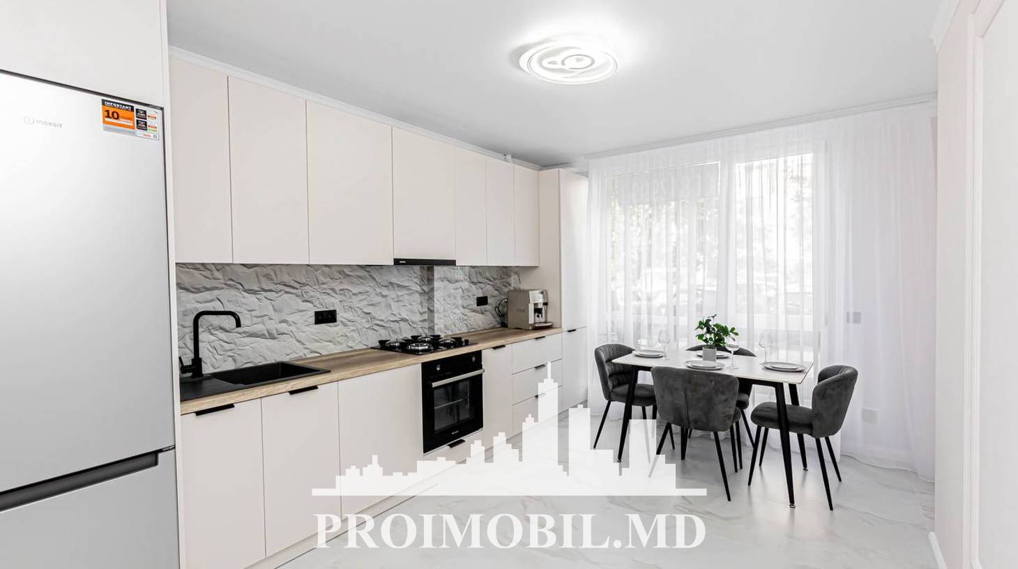 https://images.proimobil.md/0JrtBwZqEU7BuzqQNuAsvRWJUc35tmMPU4b-uIvUzDs/watermark:0.75:so:0:30:0.39/resize:fill:1460:816:1/gravity:ce/bG9jYWw6Ly8vZXN0YXRlL2xyL2E2YzAzMDE2LWQ0Y2UtNGMzYS1iMmVlLWNiOGZmNWQ1ODJjOS5qcGVn