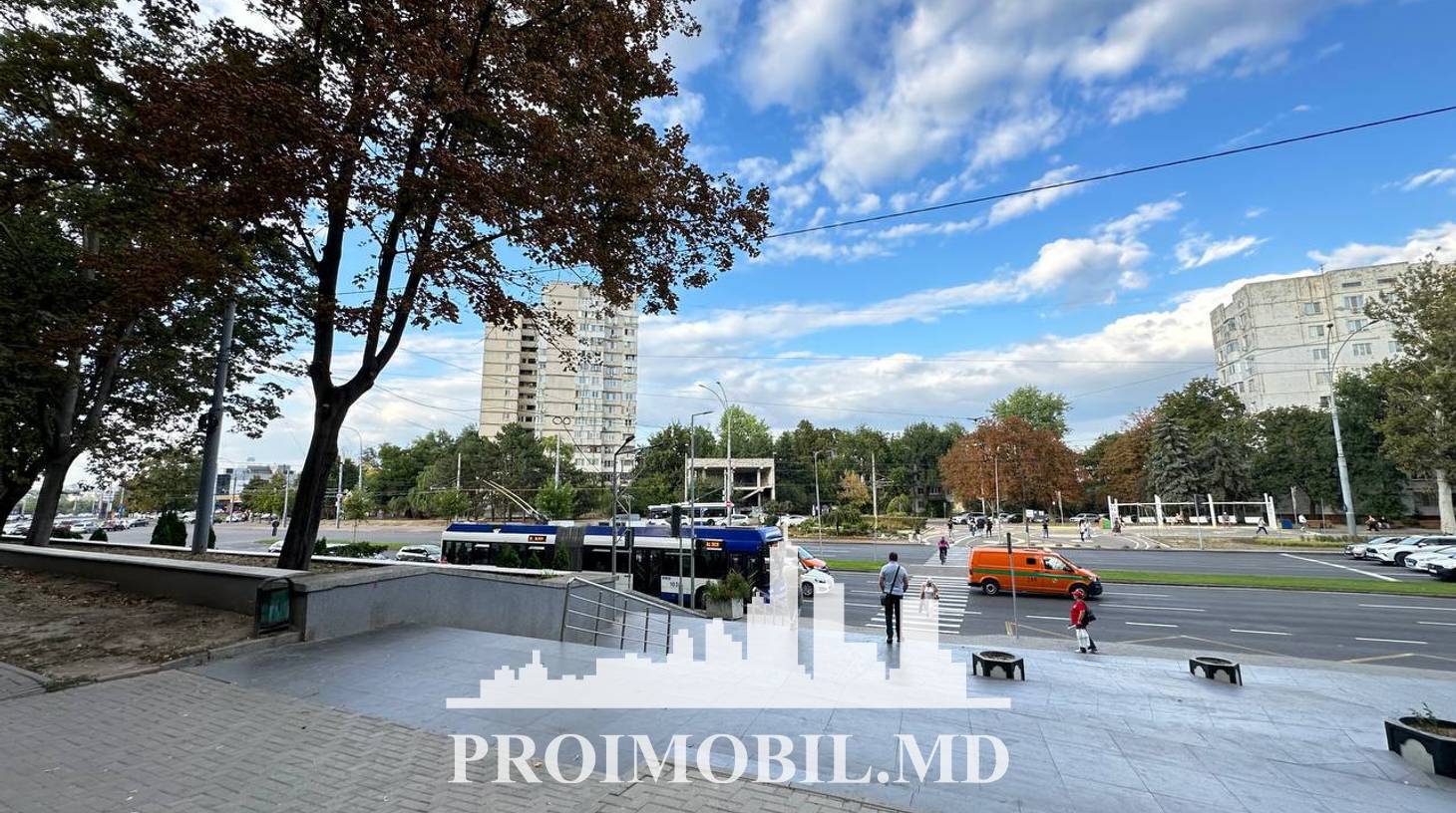 https://images.proimobil.md/0KnhWBOt-h3yEEWf3tNG79uvOMf3qI7BzVPRBke7BWg/watermark:0.75:so:0:30:0.39/resize:fill:1460:816:1/gravity:ce/bG9jYWw6Ly8vZXN0YXRlL2xyL2FhYmJiZTI1LWE5YTgtNDlhOS1hZGY4LThjM2RkZjY1Y2U2NC5qcGVn