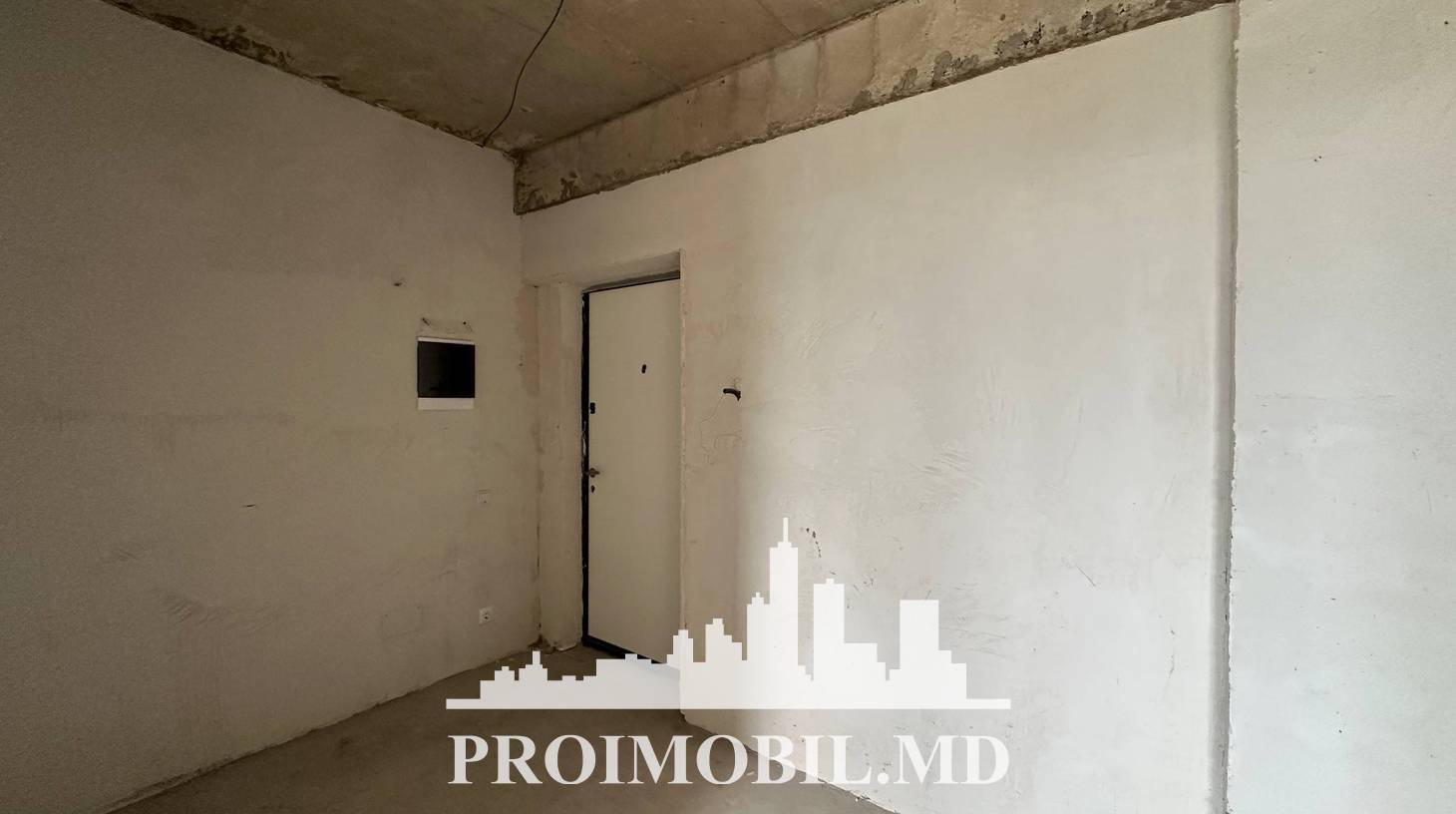 https://images.proimobil.md/0NqSM3GxYlc5KCmrbilwBA1lJZ-_Ra5oS8mGfmUhRMc/watermark:0.75:so:0:30:0.39/resize:fill:1460:816:1/gravity:ce/bG9jYWw6Ly8vZXN0YXRlL2xyLzM5ZjcxZDUyLTNlOWYtNDQ3MS04MjkxLTAwODY2NDljMTJkNC5qcGVn