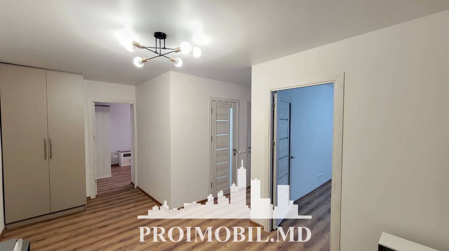 https://images.proimobil.md/0OGY9R8w5Gp1yRI1BQVLWF-gIXP9z7I-sJwWxuNa9i8/watermark:0.75:so:0:30:0.39/resize:fill:1460:816:1/gravity:ce/bG9jYWw6Ly8vZXN0YXRlL2xyLzk5Zjg5ZDU1LTg2NDktNGYwZC1hMjQ2LWI4OTQ1MmZiZDI0MS5qcGVn