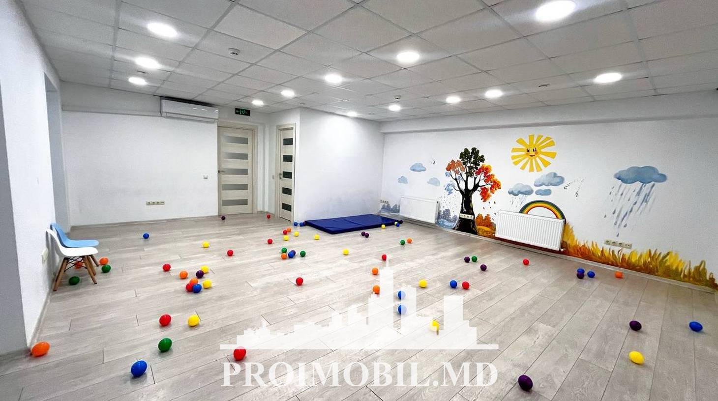 https://images.proimobil.md/0QsZDB2EuaOz0FMx2DlNuMqWE2J_JyeC5VAkt-HcjSg/watermark:0.75:so:0:30:0.39/resize:fill:1460:816:1/gravity:ce/bG9jYWw6Ly8vZXN0YXRlL2xyLzI3ODY1MDJjLWQ2YmUtNGZkYi05MzZlLWY1ZDQ5ZjYwODAxNi5qcGVn