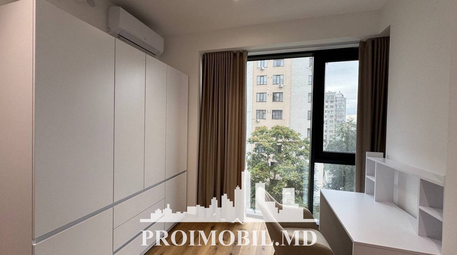 https://images.proimobil.md/0RPxTAYE4Z9FUAhBKRptJo_H1KpL7wuEFPMbMVlveq4/watermark:0.75:so:0:30:0.39/resize:fill:1460:816:1/gravity:ce/bG9jYWw6Ly8vZXN0YXRlL2xyLzZiYzcwOTdlLTRkNjQtNDkyMi1hYTk0LWE4ZTdmZDJhNDQ4ZS5qcGVn