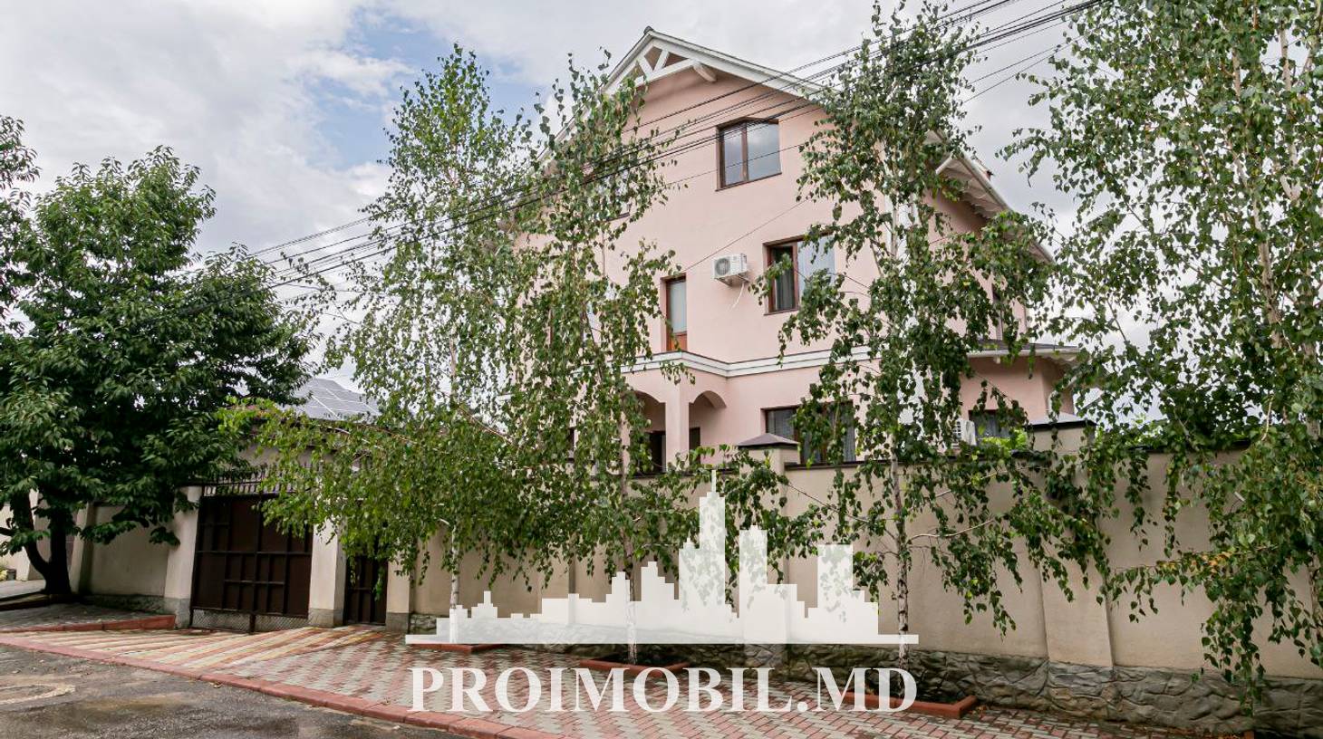 https://images.proimobil.md/0VdkY3bZKs_Buw4_9x5SzXbm0v5ZqZ4k_yrtTx3ilQU/watermark:0.75:so:0:30:0.39/resize:fill:1460:816:1/gravity:ce/bG9jYWw6Ly8vZXN0YXRlL2xyLzkzZWU4NDE5LTVmMzUtNGY5NC1hOGFhLTQ1ZGJhMWE2YTBhYi5qcGVn