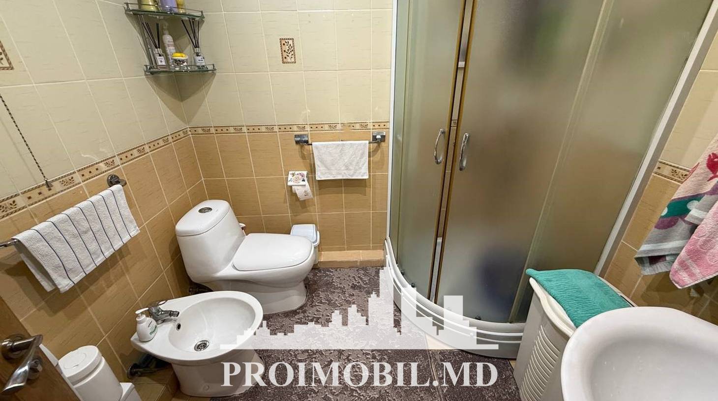 https://images.proimobil.md/0XlpSVRJ9HtkoHMJzAPcajJ-RA6ICxtcJpNpOrPO-YY/watermark:0.75:so:0:30:0.39/resize:fill:1460:816:1/gravity:ce/bG9jYWw6Ly8vZXN0YXRlL2xyLzk5ZTYyMzRiLWNmZWUtNDVkNi1iZWE1LTEwZjcwZjkzZDEwOS5qcGVn