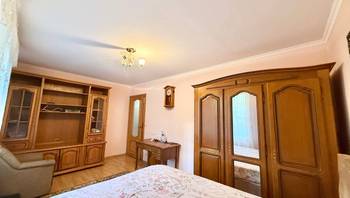 https://images.proimobil.md/0ZC63f2RbTTIkHXzfOM9siX08mmg7Gc4GEtvh5ik1QI/resize:fill:350:198:1/gravity:ce/bG9jYWw6Ly8vZXN0YXRlL2xyLzA0Zjk0ZTQ1LWQ5ZjYtNGRjNy05NGIyLTc3ZDA5OGM5OGIxOS5qcGVn
