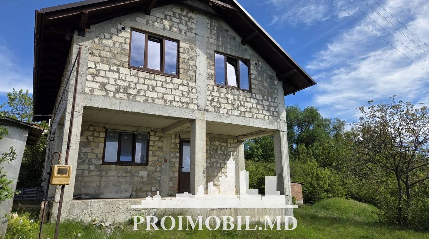 https://images.proimobil.md/0_W2oQVr9jhe_AKKRosdbNpFecYPUW21hP0Wc_l6e8Y/watermark:0.75:so:0:30:0.39/resize:fill:1460:816:1/gravity:ce/bG9jYWw6Ly8vZXN0YXRlL2xyL2EzZmE0MjhiLTdlNzQtNGEyOC05NTA0LTM5NWQxMDQ1Njg5My5qcGVn