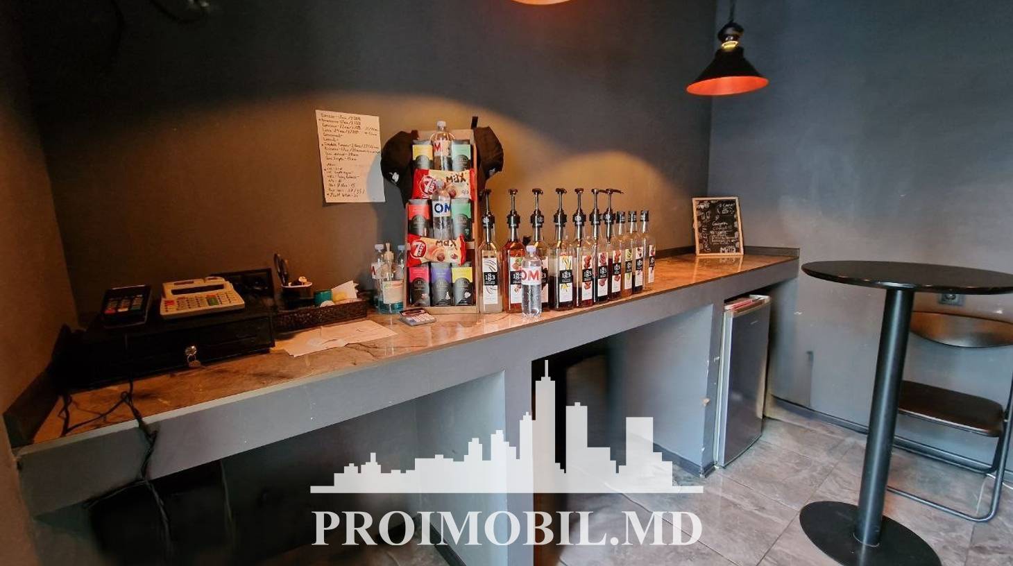 https://images.proimobil.md/0amsxbBv6bo-nl3NgyLxbEq2qG6MeVTMU8lKahd4QEg/watermark:0.75:so:0:30:0.39/resize:fill:1460:816:1/gravity:ce/bG9jYWw6Ly8vZXN0YXRlL2xyLzY5MjJmYjQzLTgwMTgtNDdhMS05YjFkLWNkYjI3ZDlkMWQ3OS5qcGVn