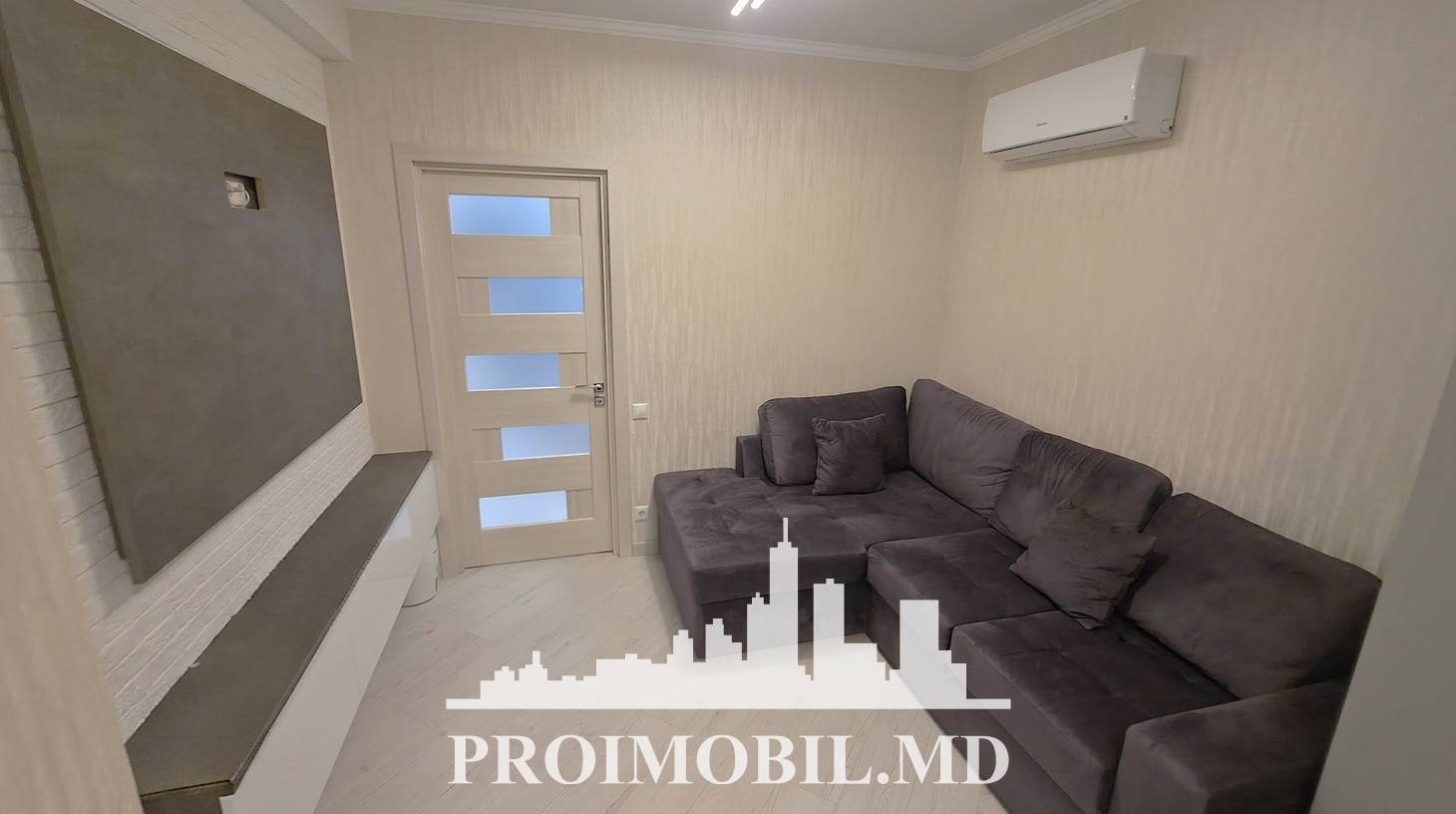https://images.proimobil.md/0bKbEBVwFQ4oFyJqY-6GJhfyAhkPJF2f_tXw-a7Rot4/watermark:0.75:so:0:30:0.39/resize:fill:1460:816:1/gravity:ce/bG9jYWw6Ly8vZXN0YXRlL2xyLzkxZmM5ZTlhLTE5ZDctNGJhZC1hYTQ3LWY5N2Q3NzEzNWI1Yy5qcGVn