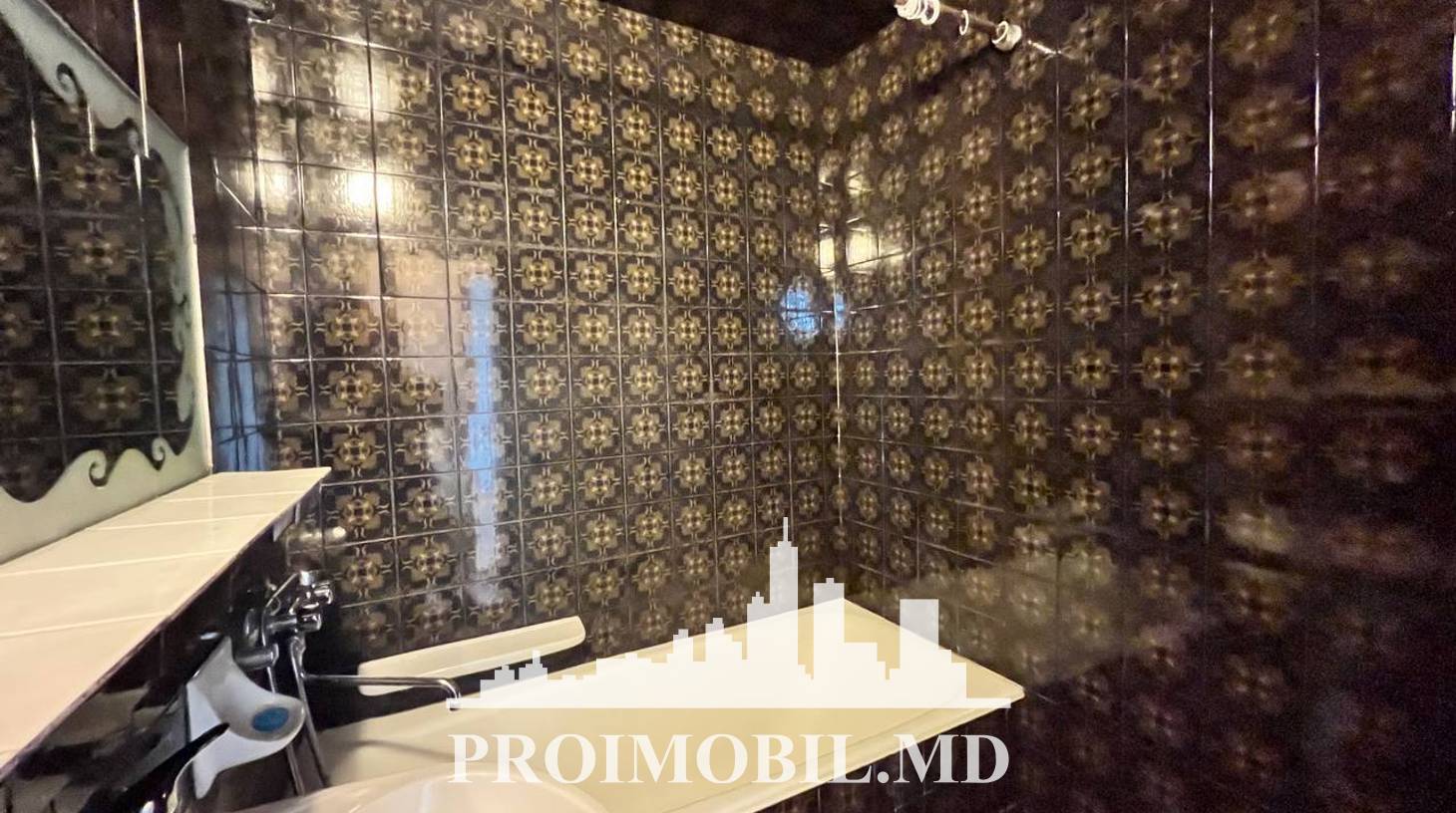 https://images.proimobil.md/0c8n0dL3dfklDyY5JFYjmTGv9_tyoOWlrZ7z68dNUHg/watermark:0.75:so:0:30:0.39/resize:fill:1460:816:1/gravity:ce/bG9jYWw6Ly8vZXN0YXRlL2xyLzNkOTc0MzhhLTI2YzgtNGU1NS1hNzA1LWRjZDNiYThmODc0Zi5qcGVn