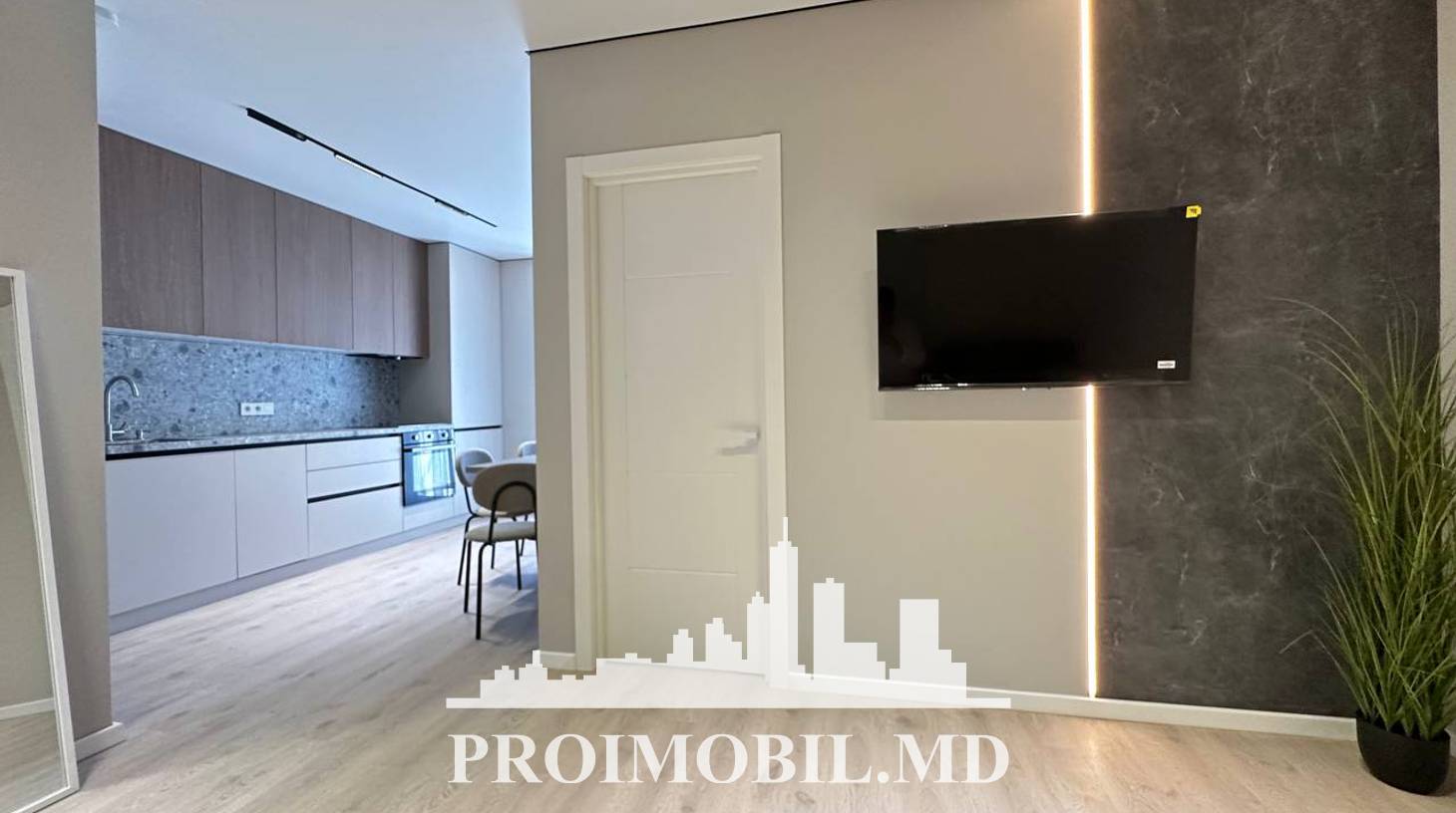 https://images.proimobil.md/0iJwIEKyYDn9c9HJmEvwCjSu29Kb9udI9x3SPQ7aE6Q/watermark:0.75:so:0:30:0.39/resize:fill:1460:816:1/gravity:ce/bG9jYWw6Ly8vZXN0YXRlL2xyL2E2MjhmOTNiLTljZTgtNGFiMy05MGVmLTVkMjhmYzA3NzAzNi5qcGVn
