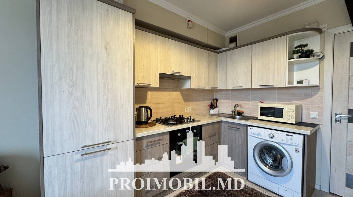 https://images.proimobil.md/0iY_PqpWUH0ZxgT1etVs5sdS8n9dpFKdy2GCC8jwJgE/watermark:0.75:so:0:30:0.39/resize:fill:1460:816:1/gravity:ce/bG9jYWw6Ly8vZXN0YXRlL2xyL2NiNjdmZWEyLTg3ZTAtNDk4MC05OGU5LWUxMTVjMzRmMDQwNC5qcGVn
