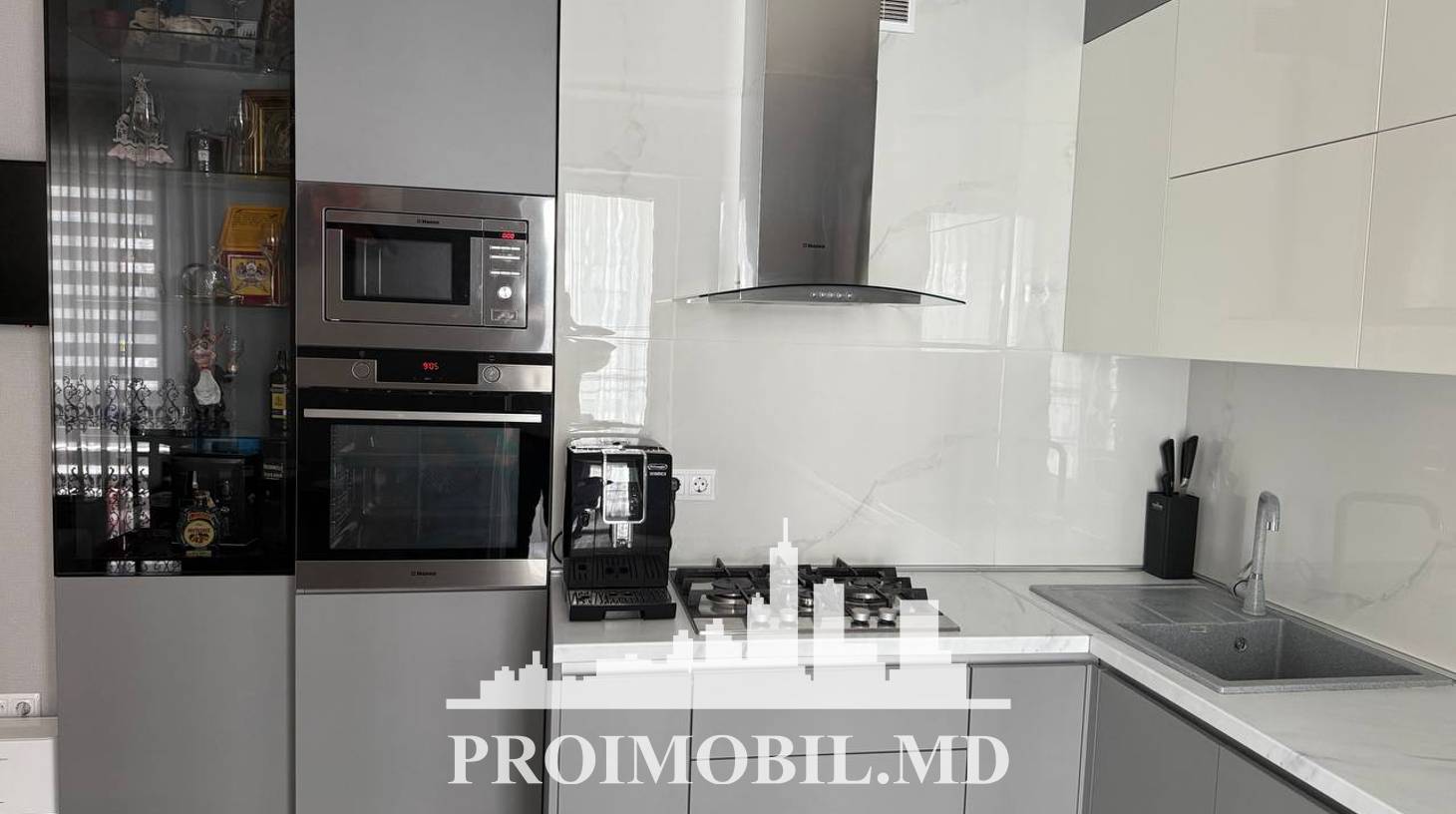 https://images.proimobil.md/0jrF91vUy7-nO1aJ_Y0Ep8HWm7G9_EDw0FQ-AAens6s/watermark:0.75:so:0:30:0.39/resize:fill:1460:816:1/gravity:ce/bG9jYWw6Ly8vZXN0YXRlL2xyLzM3NTg0OWMwLTJkZDEtNDA4MS05N2QzLThkNjAxZGQwZjIyNC5qcGVn