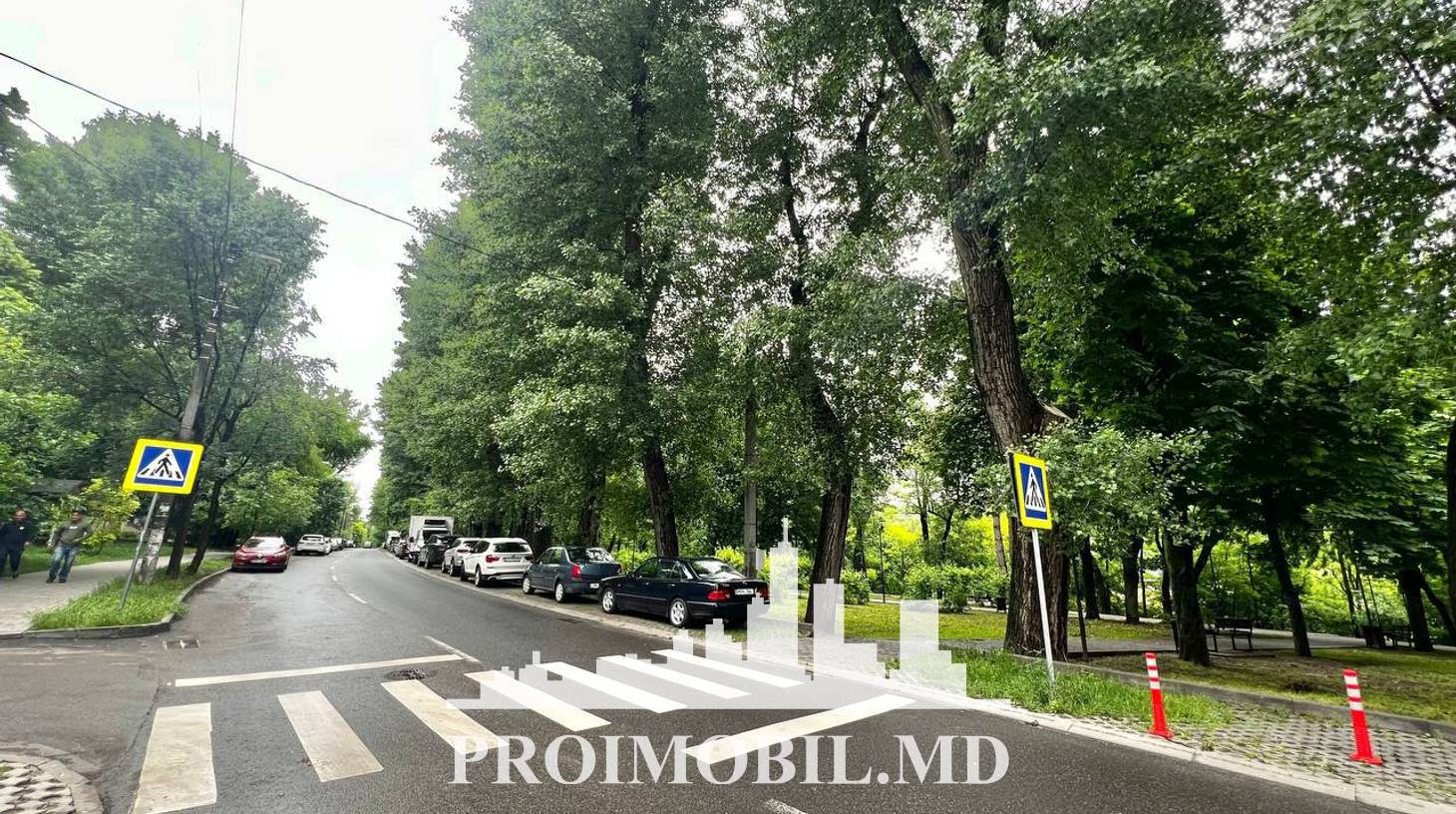 https://images.proimobil.md/0lpc2sBLnUxYZUuoMPIp-yF9FGrq0dhgXi3-cfAqFMI/watermark:0.75:so:0:30:0.39/resize:fill:1460:816:1/gravity:ce/bG9jYWw6Ly8vZXN0YXRlL2xyLzg2OWE5NmJiLTNhYjgtNGJkMC1hMTJmLWFiZDRiMjI5Yjk4YS5qcGVn