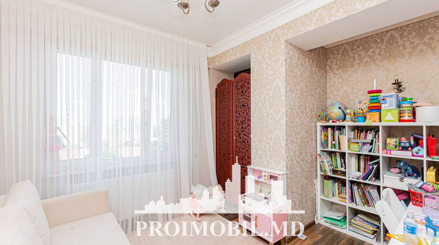 https://images.proimobil.md/0monCtq7oft5_4wlI-WG6cvra5q8Lq1U2fdlguGHXWQ/watermark:0.75:so:0:30:0.39/resize:fill:1460:816:1/gravity:ce/bG9jYWw6Ly8vZXN0YXRlL2xyL2MzODE0YWY1LWU1Y2ItNDY0YS1hOTgyLWFkMjAxMjcxNzM2YS5qcGVn