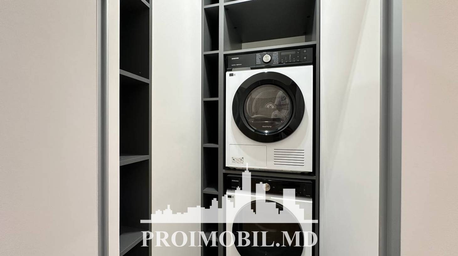 https://images.proimobil.md/0phHWe-Lm6ygWHxbEFzuzRRDShXllFOwfT_7rsQpOaE/watermark:0.75:so:0:30:0.39/resize:fill:1460:816:1/gravity:ce/bG9jYWw6Ly8vZXN0YXRlL2xyL2JjYzUzODY4LTgwNDEtNDQxNC1iODI4LWFlNTA2NTY5NTlmZi5qcGVn