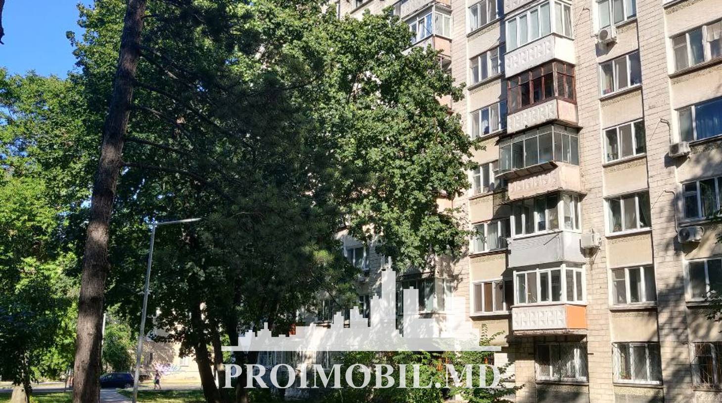 https://images.proimobil.md/0rfrHuNhape44VqvCyhP1OonmIw4QOCwF58DwsI8rzY/watermark:0.75:so:0:30:0.39/resize:fill:1460:816:1/gravity:ce/bG9jYWw6Ly8vZXN0YXRlL2xyLzA3OTAwOTQyLTJlZDQtNDNlZC04NGE4LTVkNDk4NmNkM2Y5Yy5qcGVn