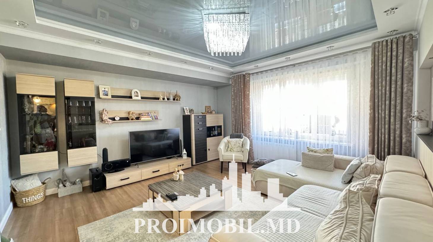 https://images.proimobil.md/0ri-3l9SE4NCozzUS8LLqk3PRgx8Uiz5QnGWhThhSeM/watermark:0.75:so:0:30:0.39/resize:fill:1460:816:1/gravity:ce/bG9jYWw6Ly8vZXN0YXRlL2xyL2Y3Y2FmN2U4LTUxMDUtNDQ2MS04YThhLTdhYTk5ZDQxNmFmNC5qcGVn