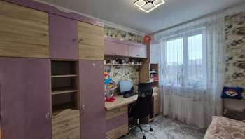 https://images.proimobil.md/0szkl91qEFOs5lHxZvAsU11yGU7GTOuSCWBDCNNALjY/resize:fill:350:198:1/gravity:ce/bG9jYWw6Ly8vZXN0YXRlL2xyLzY1OGRhNmUwLTQ2MTYtNDZlZS1iYWIxLWUwYjc1MmY2N2I3Yy5qcGVn