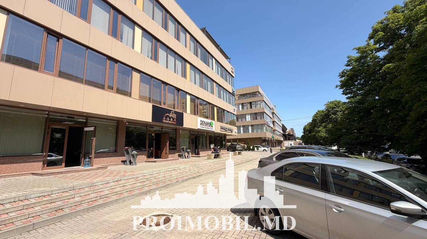 https://images.proimobil.md/0u3whR5SBao3TL5UqKWdGWA8UbDWPlWlvDslbtBif2I/watermark:0.75:so:0:30:0.39/resize:fill:1460:816:1/gravity:ce/bG9jYWw6Ly8vZXN0YXRlL2xyLzZmYjc2MjYwLTUxN2UtNGJjZi05MmU5LTY3ODdiNzU4MGQ5MS5qcGVn