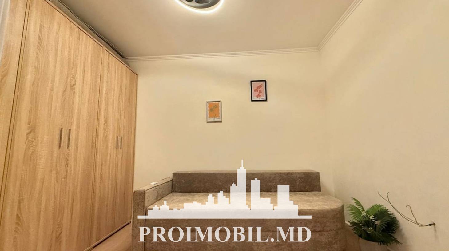 https://images.proimobil.md/0yFri7ufO6N-fO_k3dEDJoHz9YKg1ZV7bXzOTUMrkfE/watermark:0.75:so:0:30:0.39/resize:fill:1460:816:1/gravity:ce/bG9jYWw6Ly8vZXN0YXRlL2xyLzlmZDEwOTE5LTVjZmMtNDZiMS1hYzljLTA4NjdhMDYyZjE3MS5qcGVn