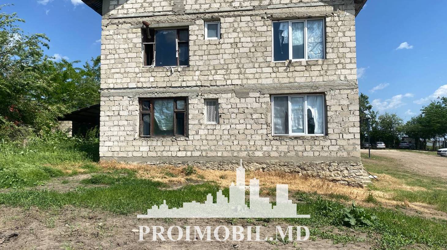 https://images.proimobil.md/12CNS3gH2FnR40k3ltffqu6eja_slx7QFhCqUh5mzlo/watermark:0.75:so:0:30:0.39/resize:fill:1460:816:1/gravity:ce/bG9jYWw6Ly8vZXN0YXRlL2xyLzgwYTE1MTI2LTFkYTItNDgzYS1iYzYxLTJjZGEzMGI0MWY1Zi5qcGVn