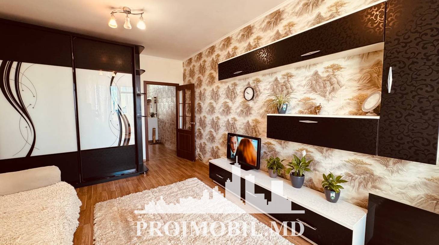https://images.proimobil.md/134gFftRclDpisrIYNzh4QPb93arXvfZ_yR3GkV1AdI/watermark:0.75:so:0:30:0.39/resize:fill:1460:816:1/gravity:ce/bG9jYWw6Ly8vZXN0YXRlL2xyLzZhZjk0ZmFiLTM3M2YtNGVjZS1iNGJlLWViYzZjYjE3ZmIxMS5qcGVn