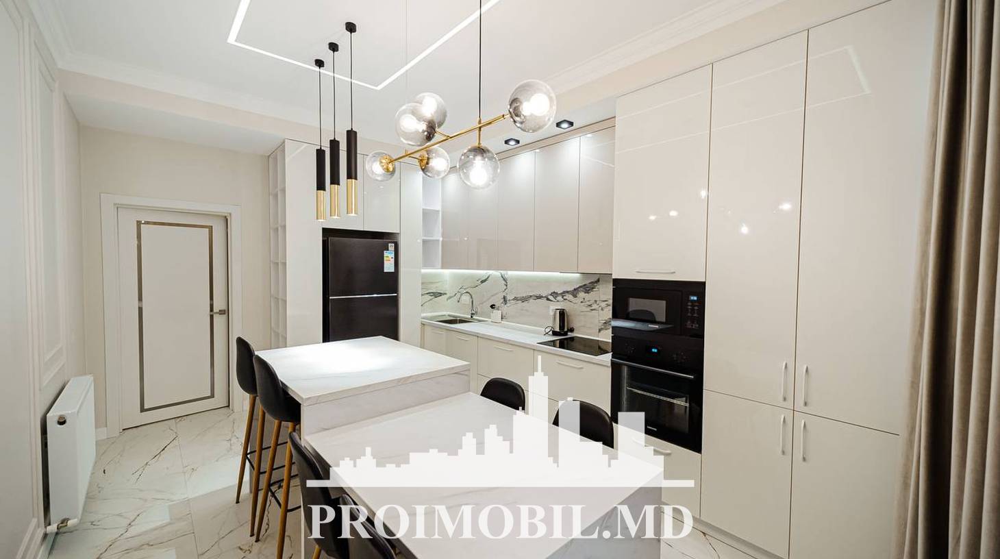 https://images.proimobil.md/13kVQdbvVdGPfEyMEZ585_yDzLoIVj56iapDwUq7z58/watermark:0.75:so:0:30:0.39/resize:fill:1460:816:1/gravity:ce/bG9jYWw6Ly8vZXN0YXRlL2xyLzU4YThhMzMxLTA5NjAtNDVjOS1iMmEyLWQ5M2Y0ODMyYjIzOC5qcGVn