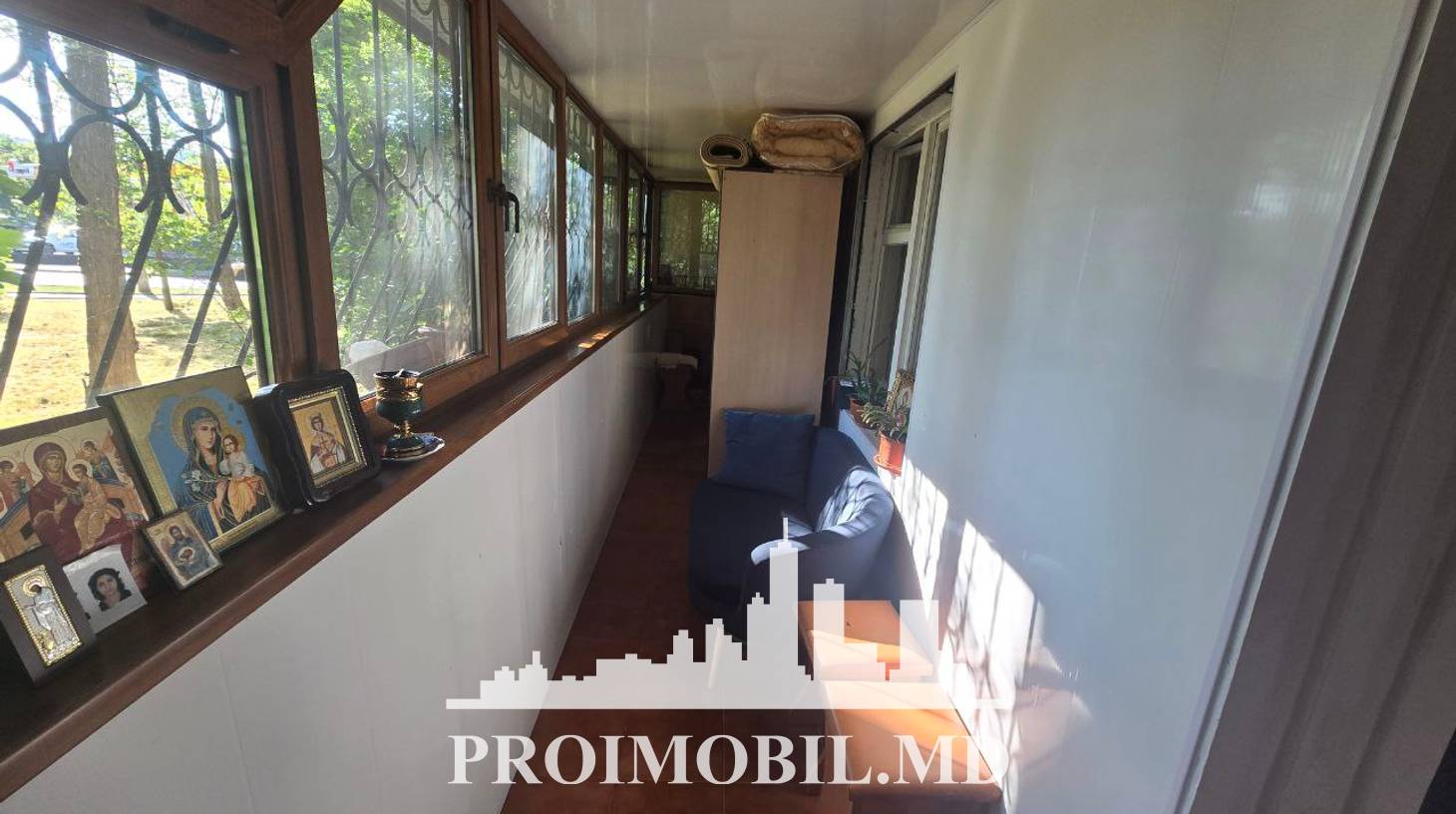 https://images.proimobil.md/14QPeHVOMDBD_iX8iUg3Opzq-wCW_zXgLJ7RZg9VdhY/watermark:0.75:so:0:30:0.39/resize:fill:1460:816:1/gravity:ce/bG9jYWw6Ly8vZXN0YXRlL2xyLzFiNDFjNWZiLTE4ZDktNGQyMi04Yjg5LWE0ZjBiMzE2YzAxMy5qcGVn